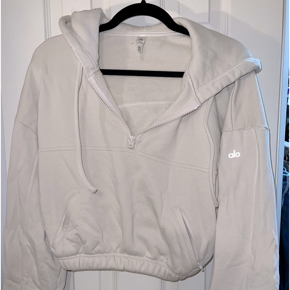 ALO Yoga Cropped Beige Hoodie